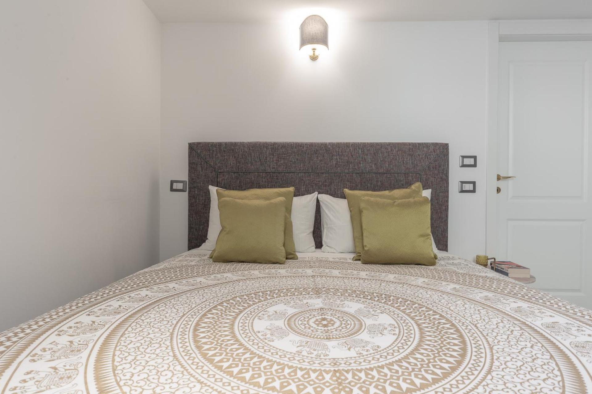 Duomo Smart Suites Milan Exterior photo