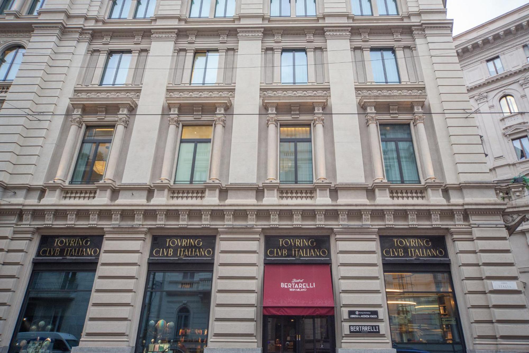 Duomo Smart Suites Milan Exterior photo